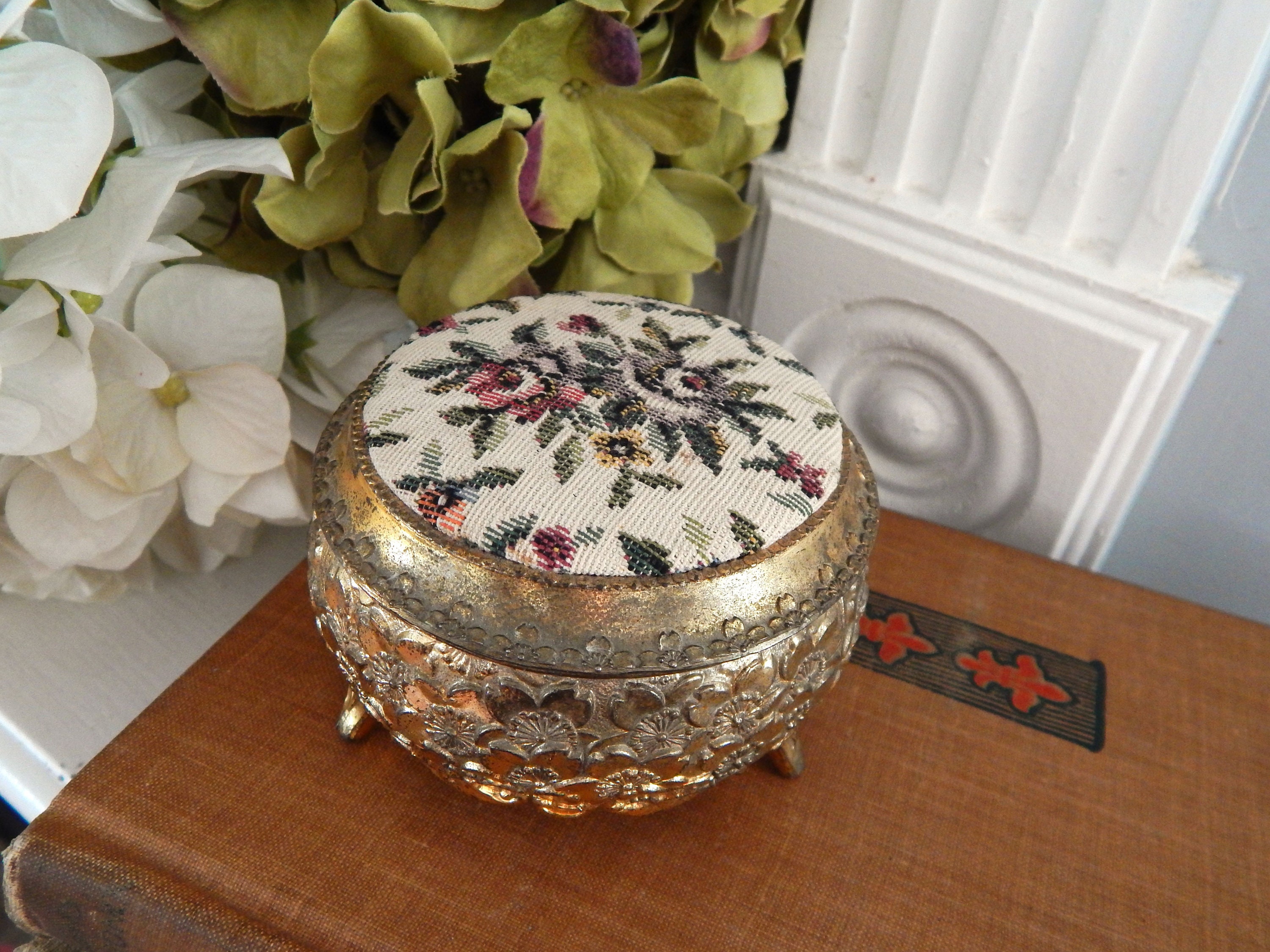 Keiron 5 High Round Antiqued Gold Jewelry Box - #58Y39