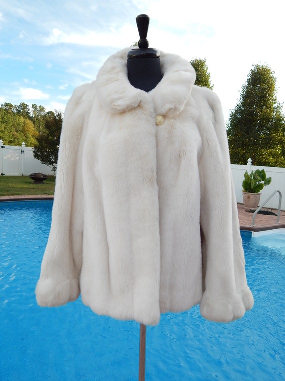 White Faux Fur Coat Short Jacket Size L XL Grandel