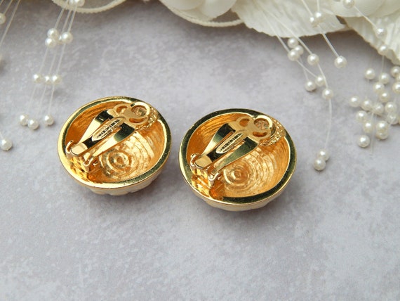 White Earrings ST. JOHN Clip-Ons White Enamel Gol… - image 5