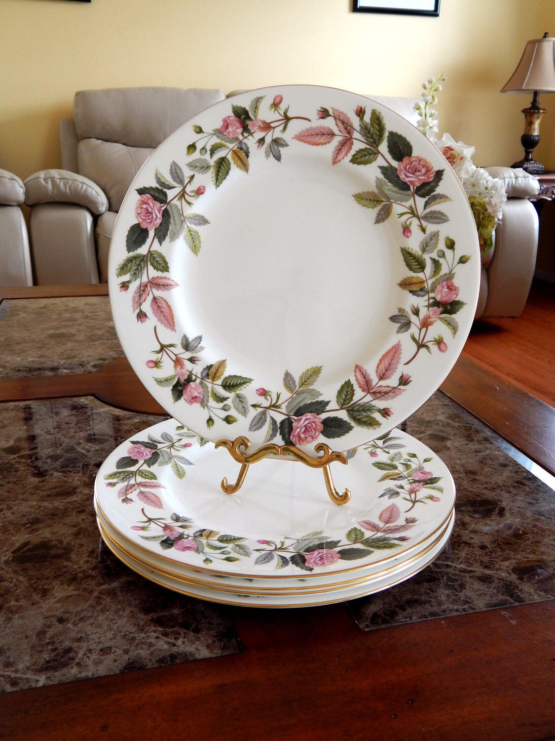 6 Dinner Plates Wedgwood Pink Hathaway Rose English porcelain Vintage
