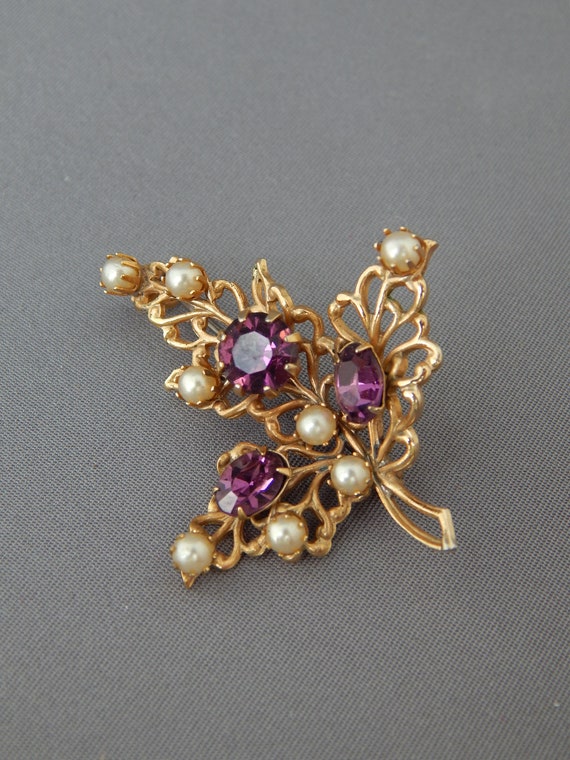 Leaf Pin Rhinestones Faux Amethyst Pearls Gold Ton