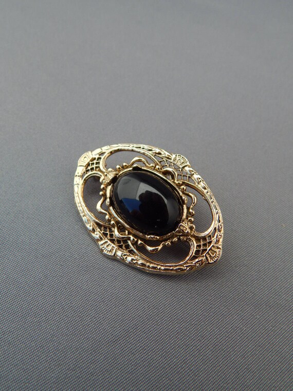 Black Pin Victorian Style, Oval Brooch, Vintage C… - image 4