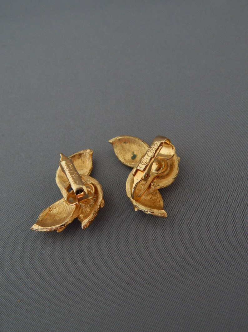 CORO Gold Leaf Earrings Clipons Gold Tone Leaves Clipons Etsy