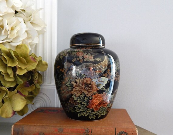 Vase with lid online