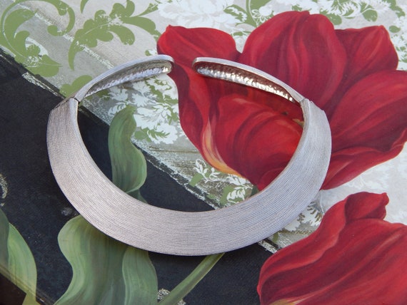 LES BERNARD Vogue Necklace Silver Color Wide Chok… - image 3