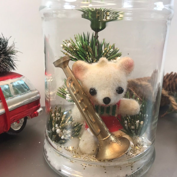 Vintage Apothecary Jar Christmas Diorama / Handmade Winter Diorama with Bear holding Musical Instrument / Christmas Snow Globe