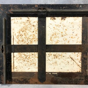 Vintage Photographic Mask Frame / Enlarging Easel