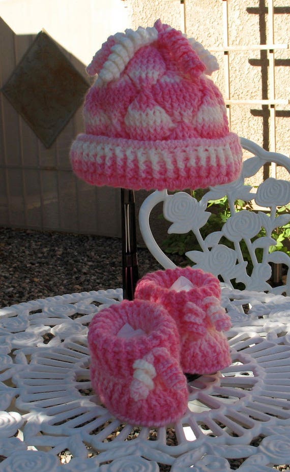 Diamond Design Cap with Slippers