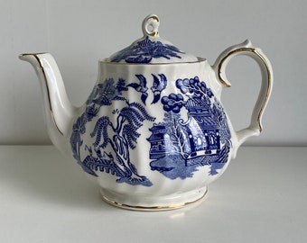Vintage Sadler English Bone China Teapot - Blue Willow Gilded Sadler England Teapot - Individual Single Serving Small Teapot