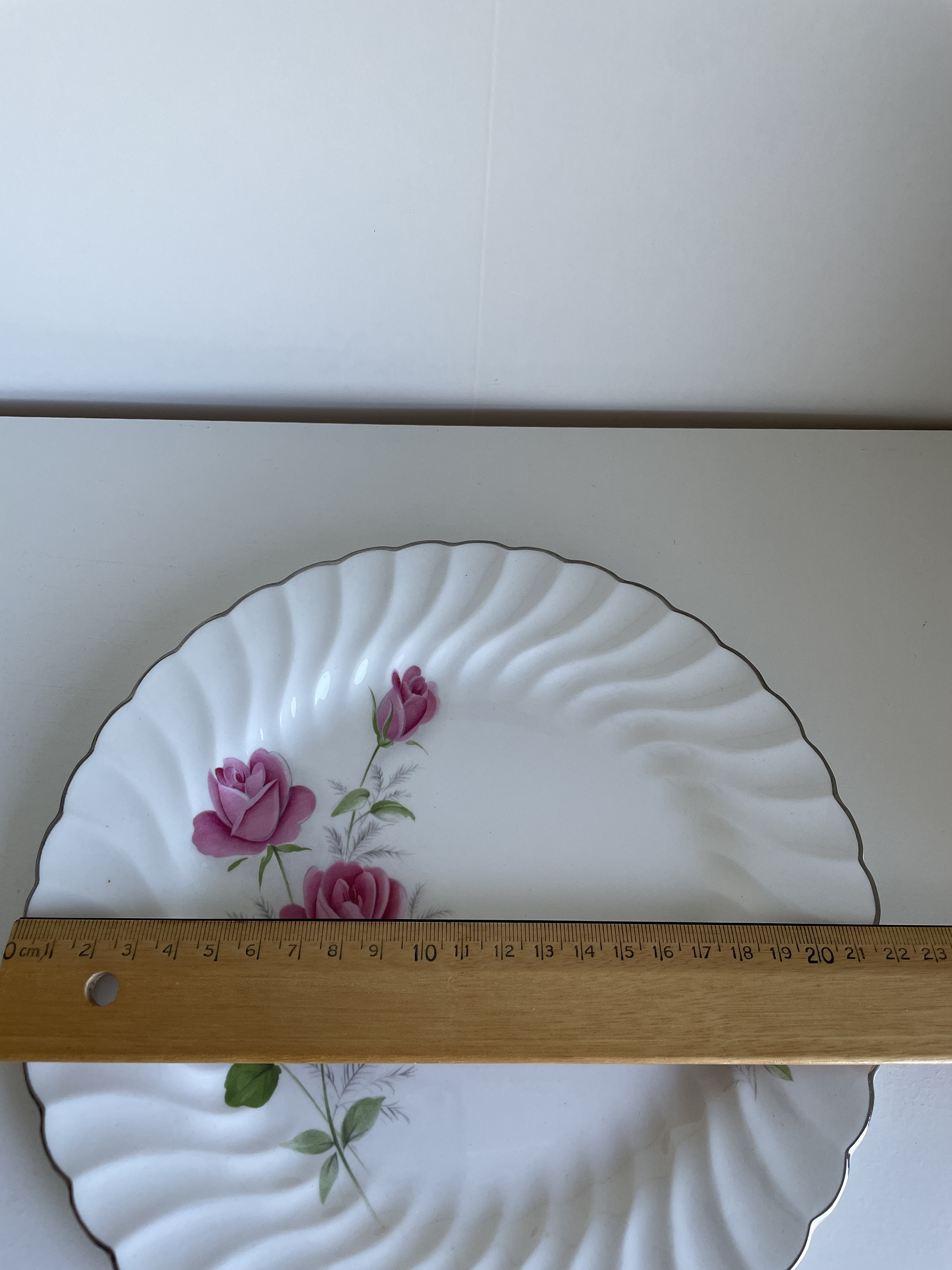 Six Vintage Johnson Bros English Bone China 9