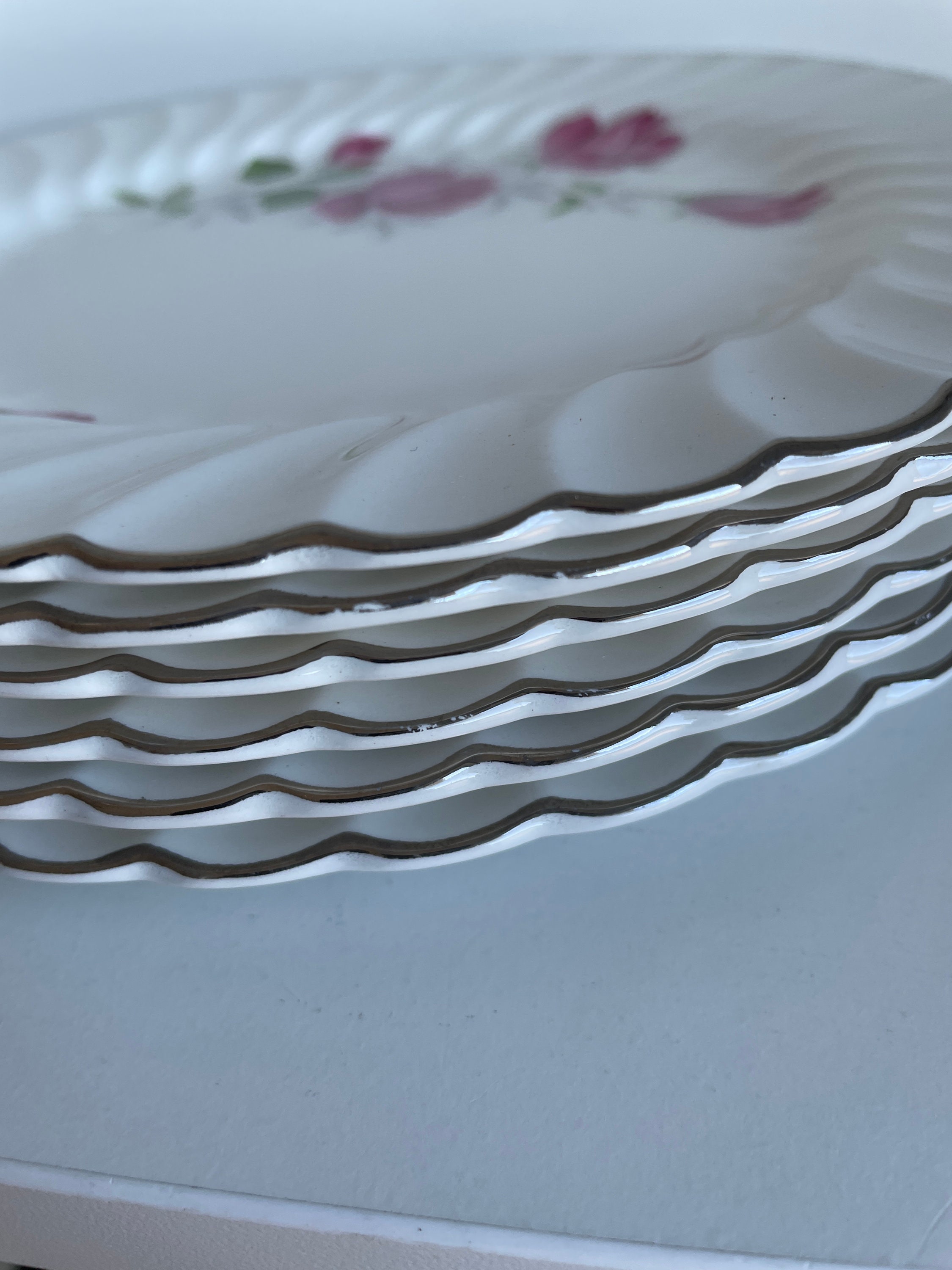 Six Vintage Johnson Bros English Bone China 9