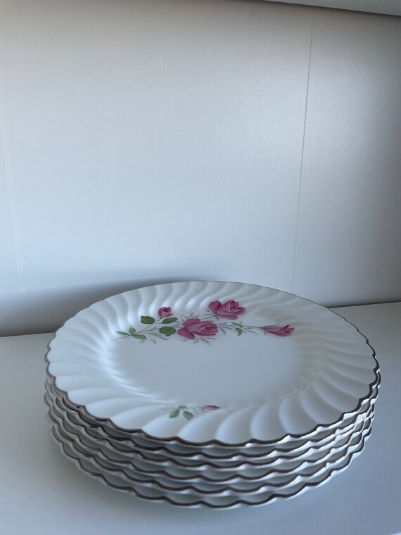 Six Vintage Johnson Bros English Bone China 9