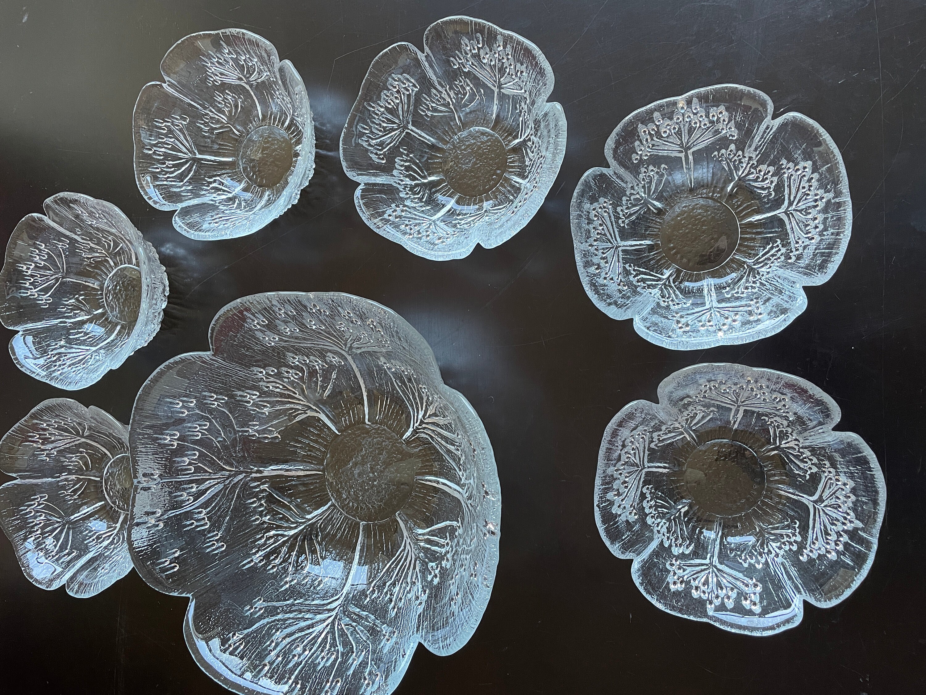 Lasisepat Finland Glass Bowls Set (7) - Glass MCM Chip & Dip Bowl
