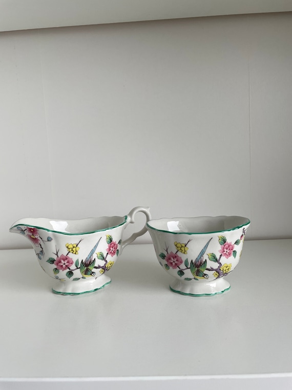 Vintage Chintz Creamer Du Berry (RB) Vintage Chintz Creamer Du Berry (RB)