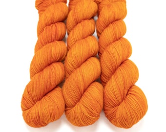 Semi Solid Sock Yarn, Hand Dyed, Superwash Merino Nylon Fingering Weight 100 g, Staple Sock  - Autumn Falls