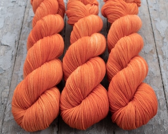 Semi Solid Sock Yarn, Hand Dyed, Superwash Merino Nylon Fingering Weight 100 g, Staple Sock  - Creamsicle