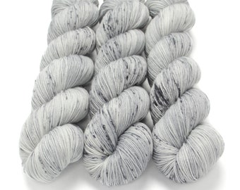 Speckled Sock Yarn Superwash Merino Nylon Fingering Weight Hand Dyed 100 g - Ghost