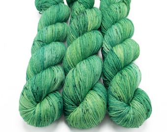 Sock Yarn, Hand Dyed, Speckled, Superwash Merino Nylon Fingering Weight 100 g, Staple Sock - Emerald