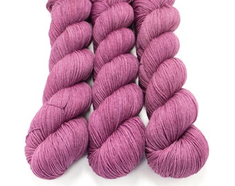 Semi Solid Sock Yarn, Hand Dyed, Superwash Merino Nylon Fingering Weight 100 g, Staple Sock  - Berry Nice