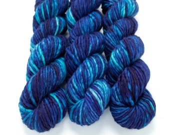 Super Bulky Yarn Merino Nylon, Hand Dyed Yarn, Semi Solid, Single Ply, Superwash Hand Dyed, Maizy Super Bulky - Sapphire