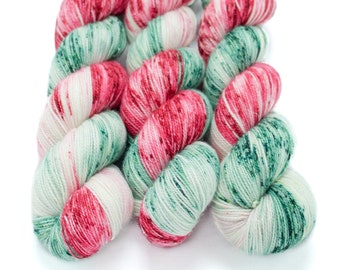 Sparkle Sock Yarn, Hand Dyed, Speckled, Superwash Merino Nylon, Fingering Weight, Pixie Sock 100 g / 438 yds - Santa Claus Lane