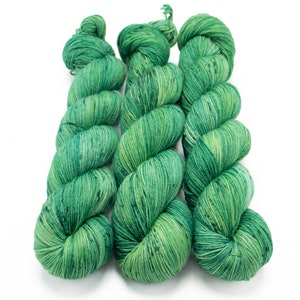 Sock Yarn, Hand Dyed, Speckled, Superwash Merino Nylon Fingering Weight 100 g, Staple Sock - Emerald