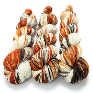Worsted Weight Yarn, Hand Dyed, Speckled, Superwash Merino, Hand Dyed Yarn 100 g/218 yds, Worsted Yarn - Pumpkin Latte