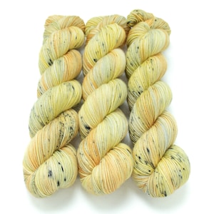 Sport Weight Yarn, Hand Dyed, Speckled, Superwash Merino, 100 g 325 yds, Super Squishy Sport Superwash - Corn Cobweb