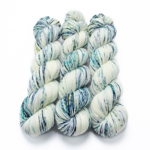 Sport Weight Yarn, Hand Dyed, Speckled, Superwash Merino, 100 g 325 yds, Super Squishy Sport Superwash - By The Sea Shore