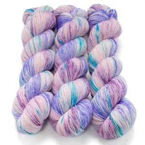 Sock Yarn, Hand Dyed, Speckled, Superwash Merino Nylon Fingering Weight 100 g, Staple Sock - Glitter Bomb