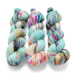 Sparkle Sock Yarn, Hand Dyed, Speckled, Superwash Merino Nylon, Fingering Weight, Neon Rainbow Speckles, Pixie Sock 100 g / 438 yds - Voila