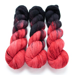Sock Yarn, Hand Dyed, Speckled, Superwash Merino Nylon Fingering Weight 100 g, Staple Sock - Paint it Black