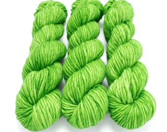 Super Bulky Yarn Merino Nylon, Hand Dyed Yarn, Semi Solid, Single Ply, Superwash Hand Dyed, Maizy Super Bulky - Lime