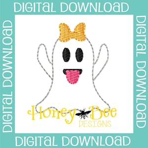 Könnte beinhalten: Ein weißer Geist mit einer gelben Schleife, einer rosa Zunge und schwarzen Augen. Der Geist lächelt. Der Text "Honey Bee Designs" befindet sich unter dem Geist.