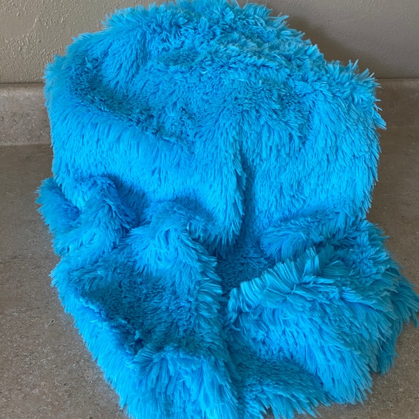 SALE Soft Shaggy Blue Fur, Basket Stuffers Furs, Newborn  Photography Prop, Baby Prop Furs, Craft Furs, Craft Projects, Size 18"x30"