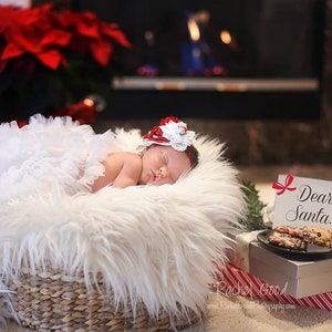 WHITE Mongolian Faux Fur 5ft x 3ft Fur Fabric, Long Pile Fur, Newborn Photo Prop, Mongolian Fur, Fur Prop, Photo Backdrops, Basket Filler