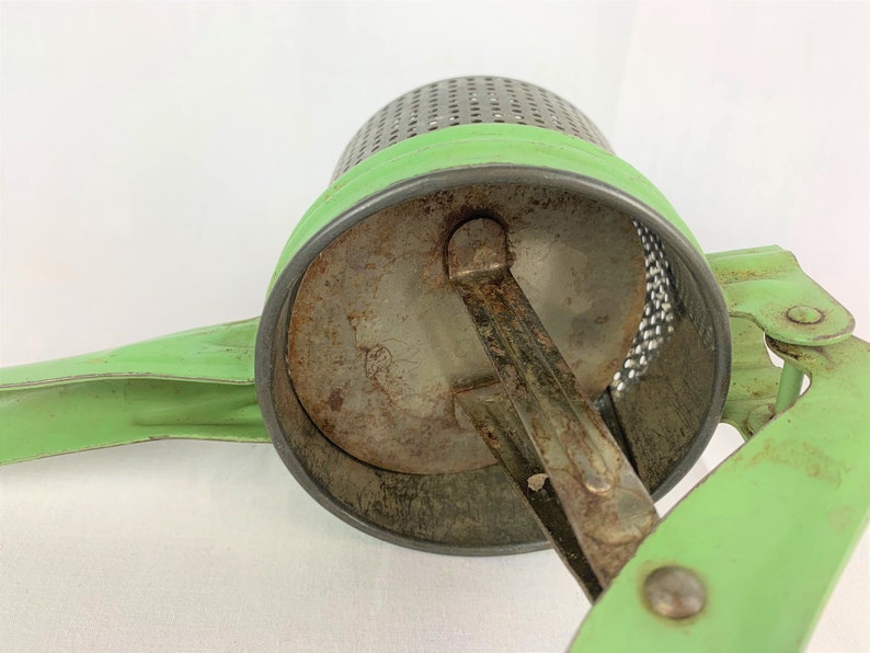 1930s Vintage Green Metal Hand Held Press Strainer Juicer Etsy