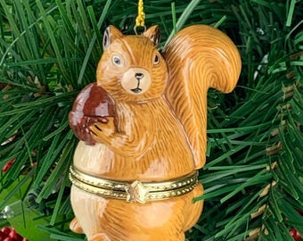 Squirrel Acorn Porcelain Hinged Surprise Gift Trinket Box Christmas Ornament