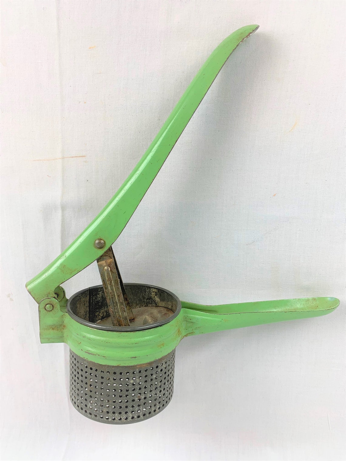 1930s Vintage Green Metal Hand Held Press Strainer Juicer Etsy