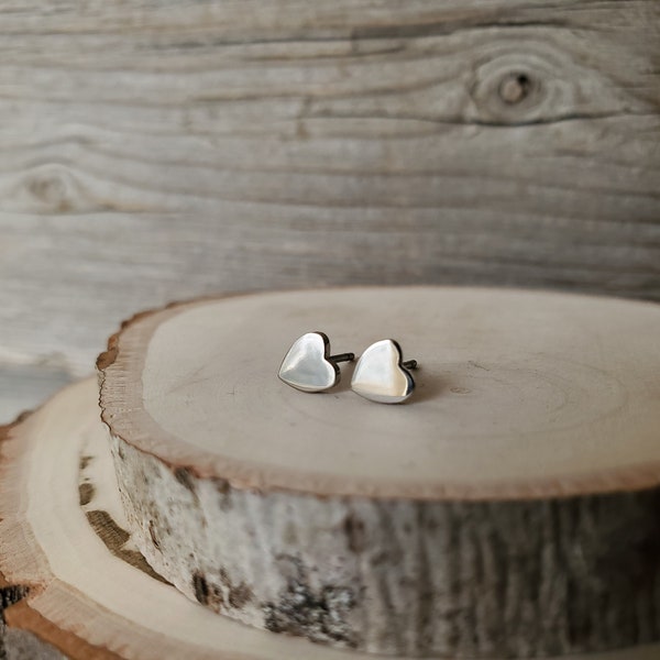 Titanium Heart Stud Earrings for Earlobe Piercing, Hypoallergenic, Simple Heart Studs, Minimalist Earrings