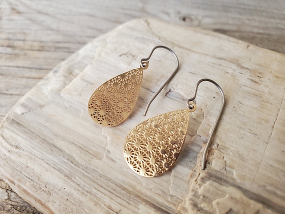 Silver or Gold Teardrop Earrings, Titanium Hooks, Sensitive Ears, Hypoallergenic, Delicate Cut Out Design