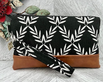 Wristlet Wallet, Iphone Wristlet Purse, Vegan Leather Wristlet, Wristlet Clutch, Concert Wristlet, Smartphone Wristlet, Evening Bag