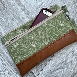 Wristlet Wallet, Iphone Wristlet Purse, Vegan Leather Wristlet, Wristlet Clutch, Otterbox Wristlet, Smartphone Wristlet, Evening Bag