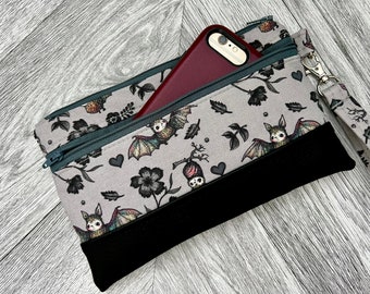 Bats Wristlet Wallet, Iphone Zipperd Purse, Vegan Leather Wristlet, IPhone Case