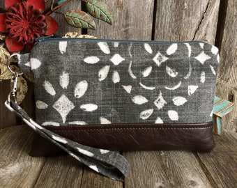 Wristlet Wallet for Iphone 8 Plus, Vegan Leather Wristlet, Otterbox Wristlet, Smartphone Wristlet, Minimalist Wristlet, Samsung Wristlet