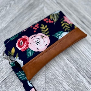 Wristlet Wallet, iPhone Wristlet Purse, Vegan Leather Wristlet, Wristlet Clutch, Stadium Wristlet, Smartphone Wristlet, Evening Bag image 10