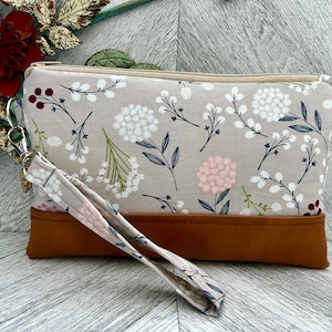 Wristlet Wallet, Iphone Wristlet Purse, Vegan Leather Wristlet, Wristlet Clutch, Otterbox Wristlet, Smartphone Wristlet, Evening Bag