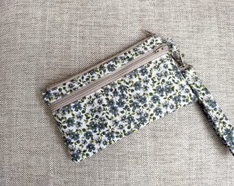 Floral Wristlet Wallet: Iphone Purse