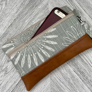 Wristlet Wallet, Iphone Wristlet Purse, Vegan Leather Wristlet, Wristlet Clutch, Otterbox Wristlet, Smartphone Wristlet, Evening Bag