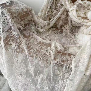 Tissu de broderie florale en coton écru de style vintage avec double côtés, tissu de broderie en dentelle, tissu pour robe de mariée vintage image 5
